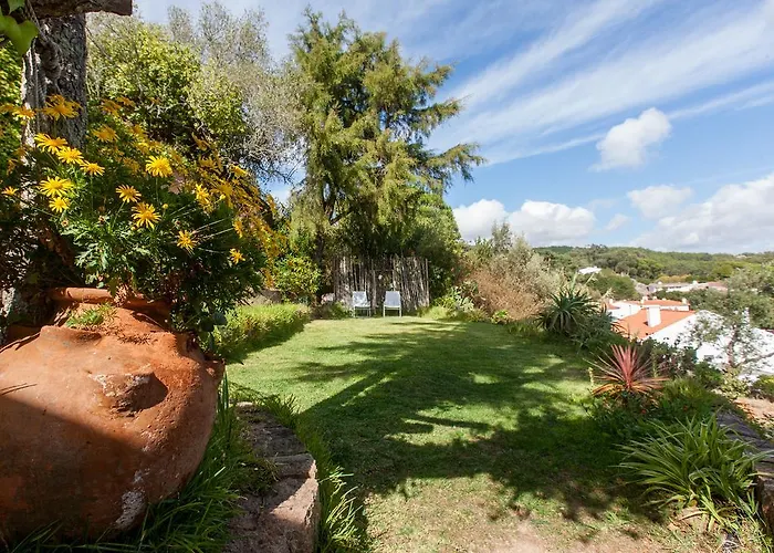 Holiday home The Shelter Malveira da Serra